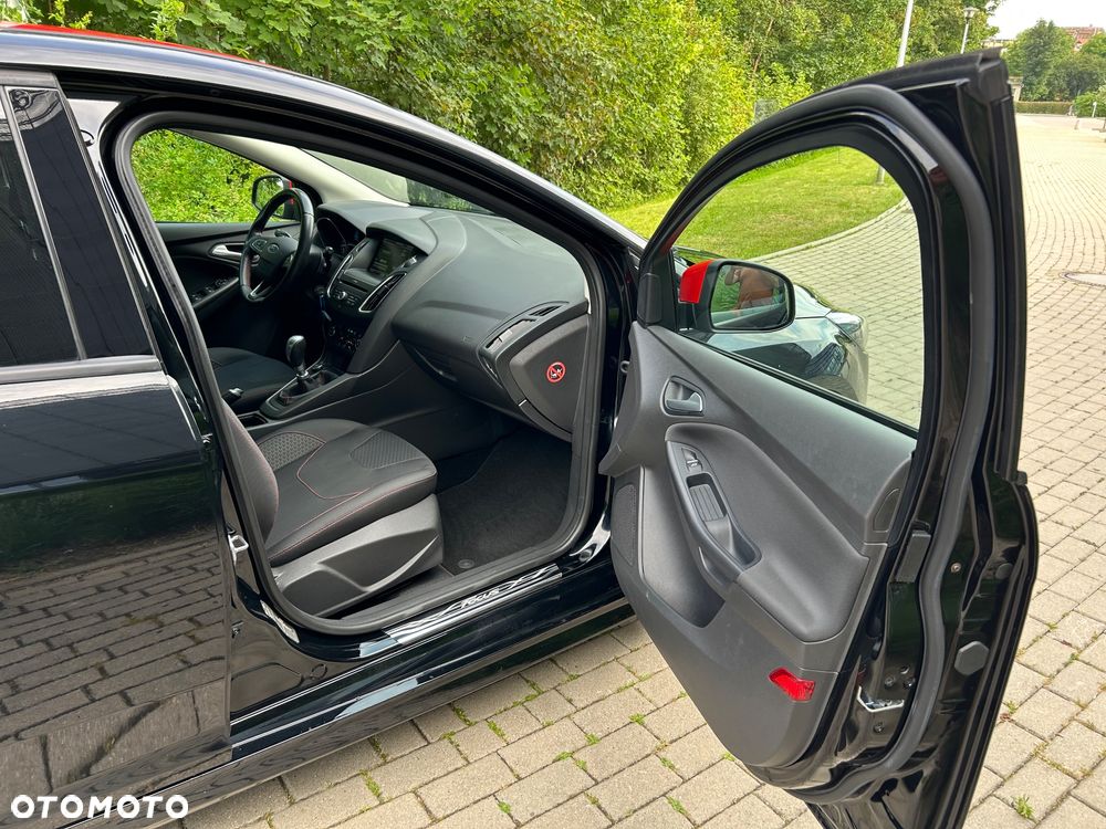 Ford Focus Turnier 1.5 EcoBoost Start-Stopp-System ST-Line - 17