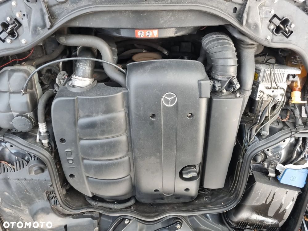 Mercedes-Benz Klasa E 220 CDI Classic DPF - 14