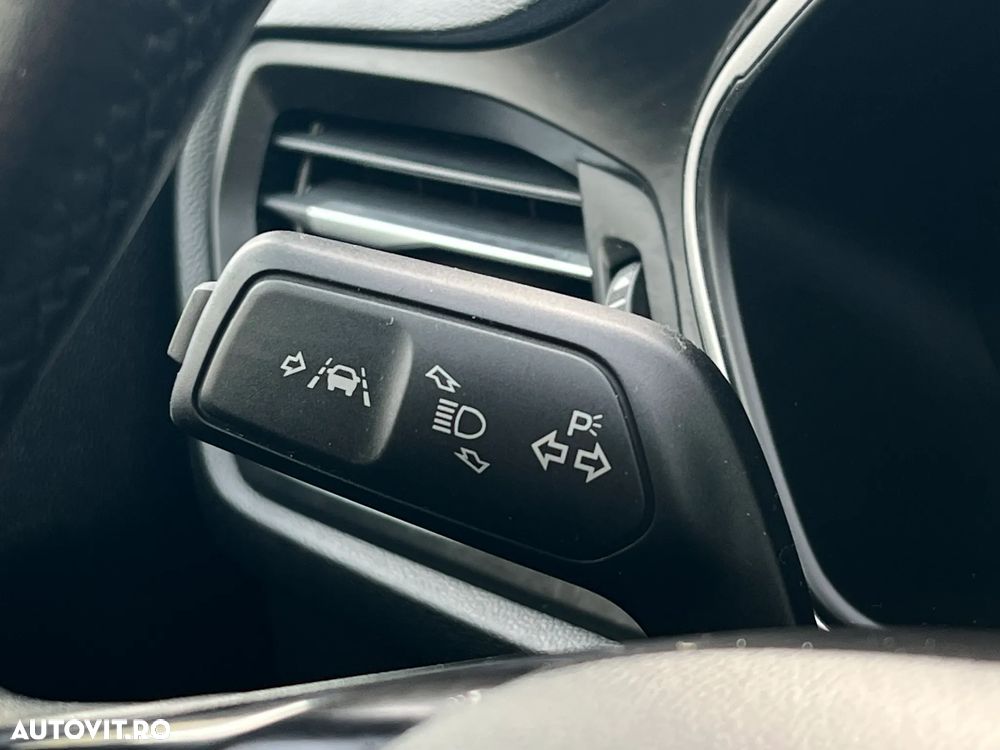 Ford Focus 1.5 EcoBlue Start-Stopp-System TREND - 18