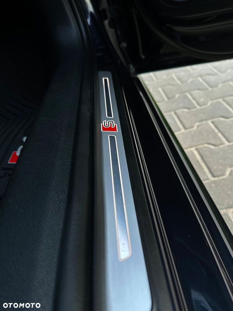 Audi A4 Avant 40 TDI S tronic S line - 33