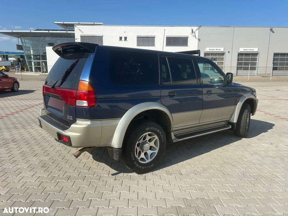 Mitsubishi Pajero - 4