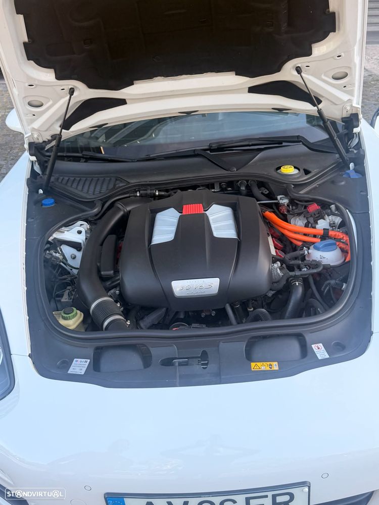 Porsche Panamera - 12
