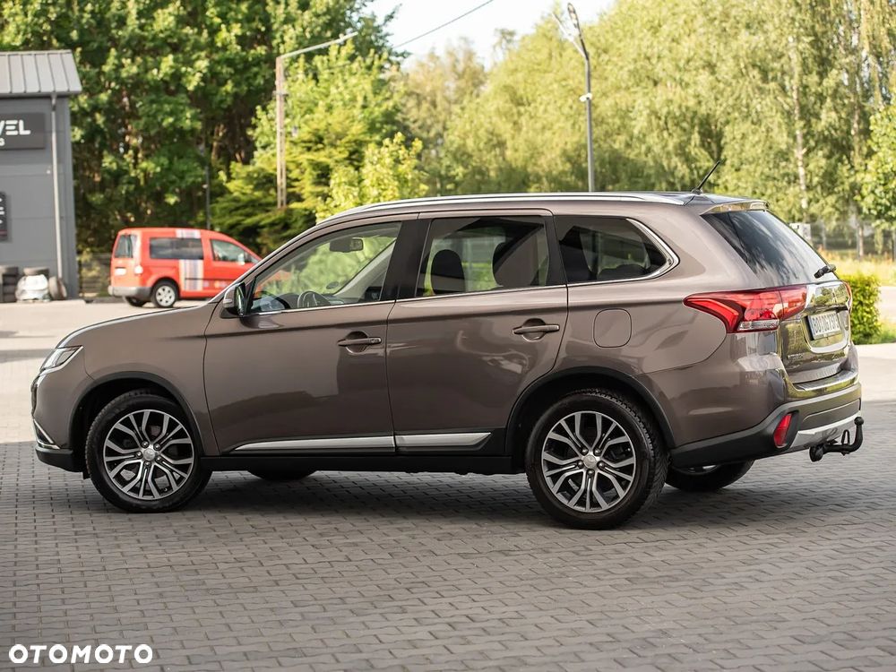 Mitsubishi Outlander 2.2 DID Intense + 4WD - 11
