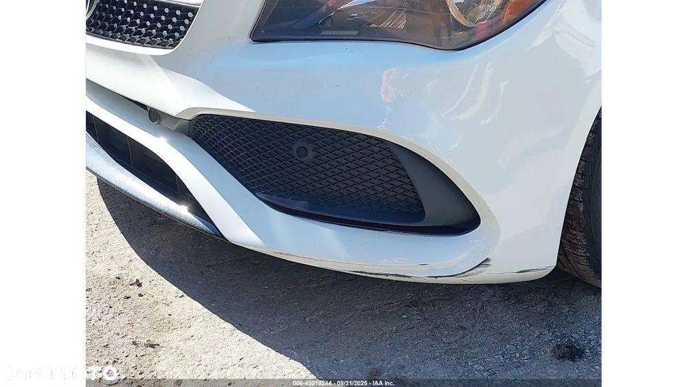 Mercedes-Benz CLA 250 4Matic 7G-DCT - 14