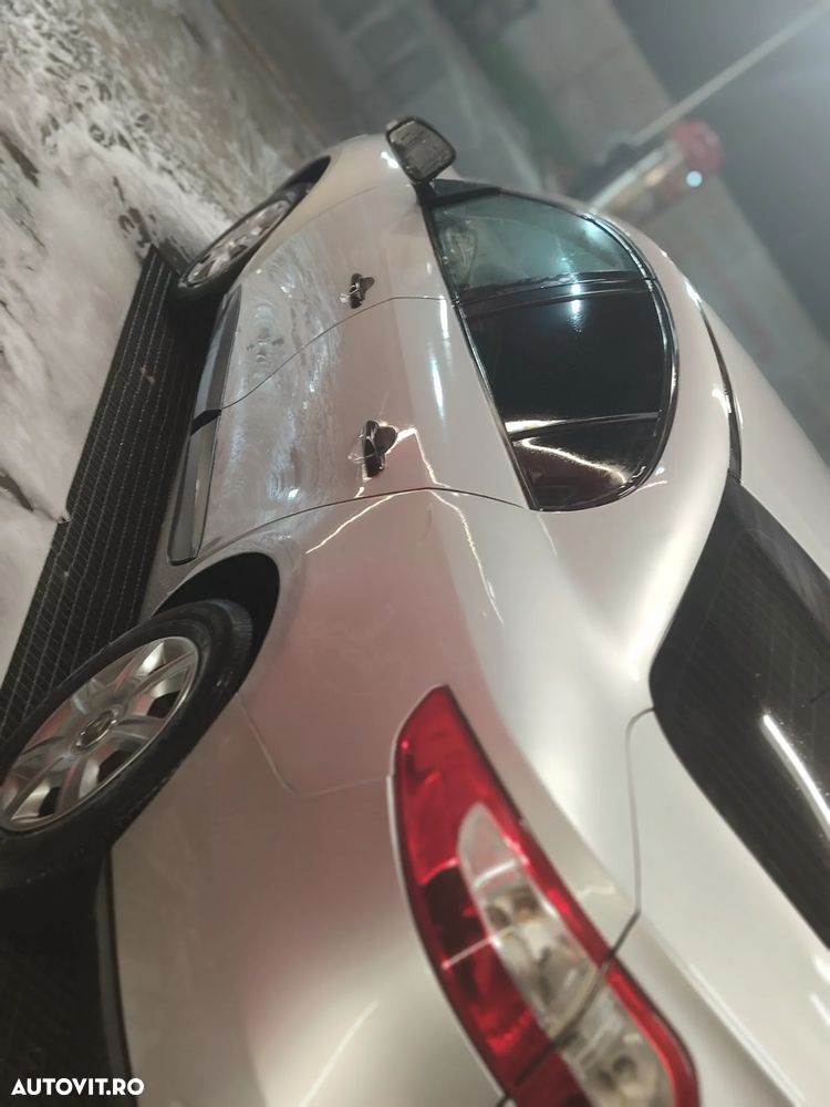 Renault Fluence 1.6 16V Authentique - 5