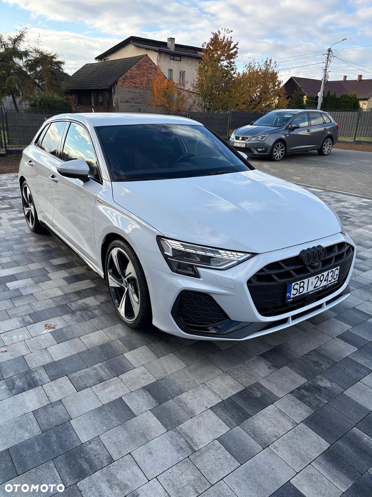 Audi A3 Sportback - 1