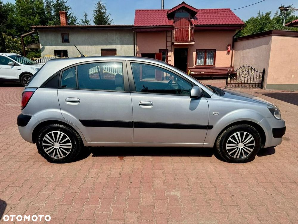 Kia Rio 1.5 GLX - 7