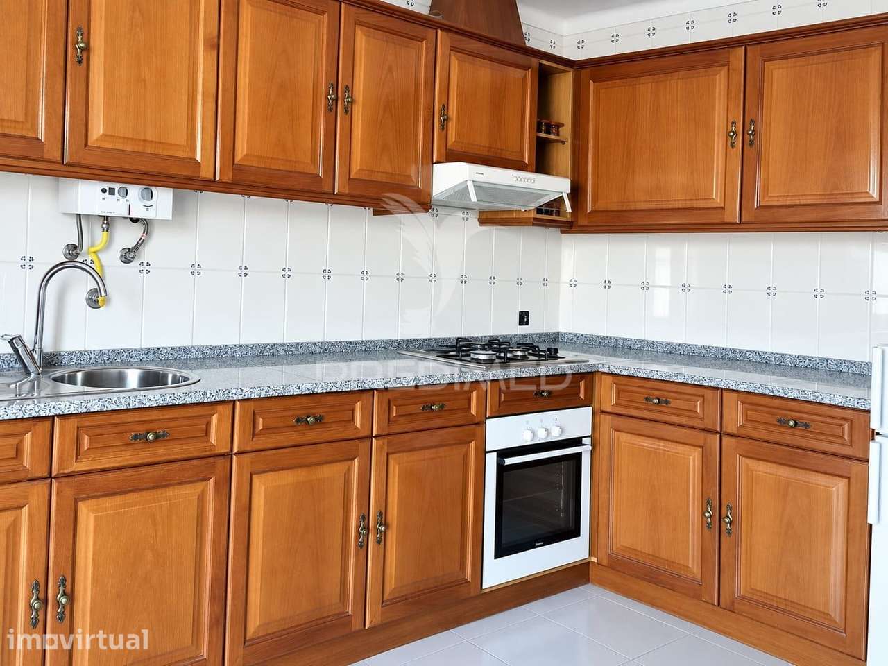 Apartamento T3 em Fátima com Vista Panorâmica para o Santuário - Grande imagem: 4/17