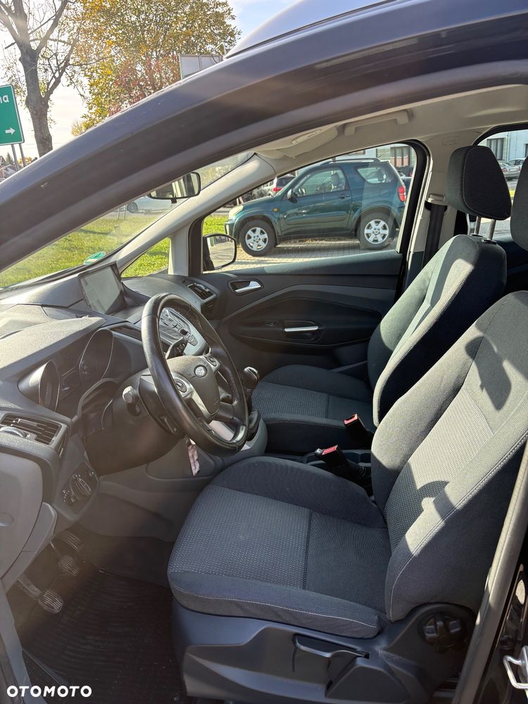 Ford Grand C-Max 2011 photo 3