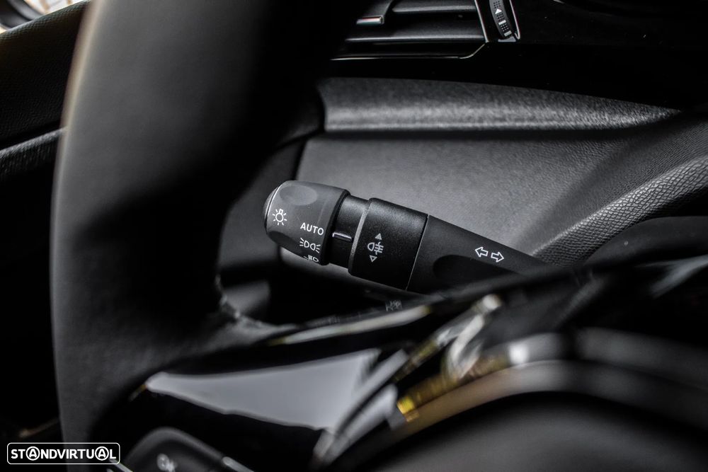 Peugeot e-308 156 Allure - 17