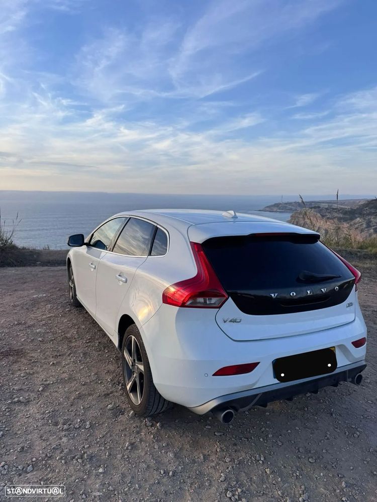 Volvo V40 2.0 D2 R-Design - 2