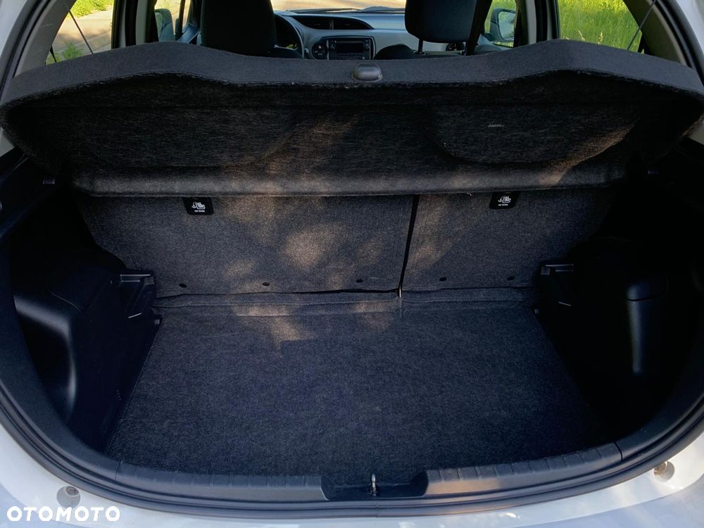 Toyota Yaris Hybrid 100 Active - 15