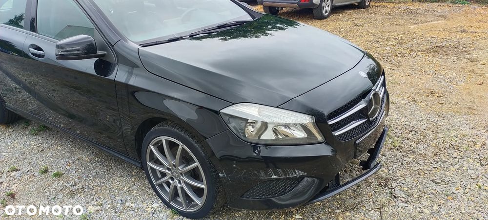 Mercedes-Benz Klasa A 180 (BlueEFFICIENCY) Style - 2