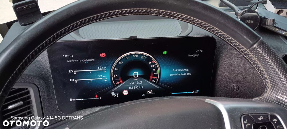 Mercedes-Benz ACTROS - 16
