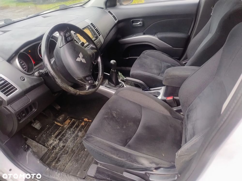 Mitsubishi Outlander 2.4 2WD - 9