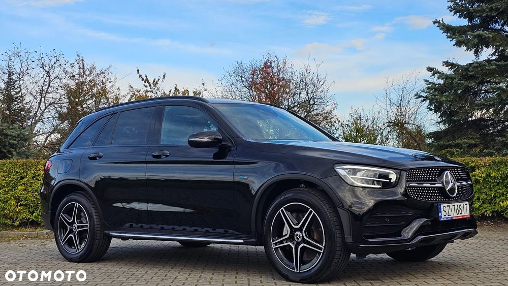 Mercedes-Benz GLC 300 e 4-Matic - 3