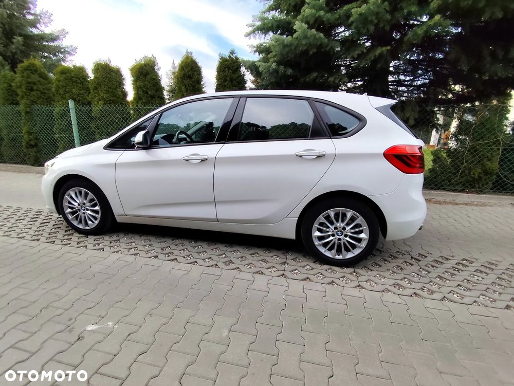 BMW Seria 2 216d - 4