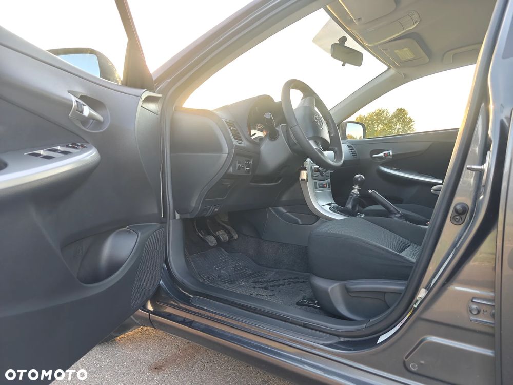 Toyota Corolla 1.6 Premium - 7