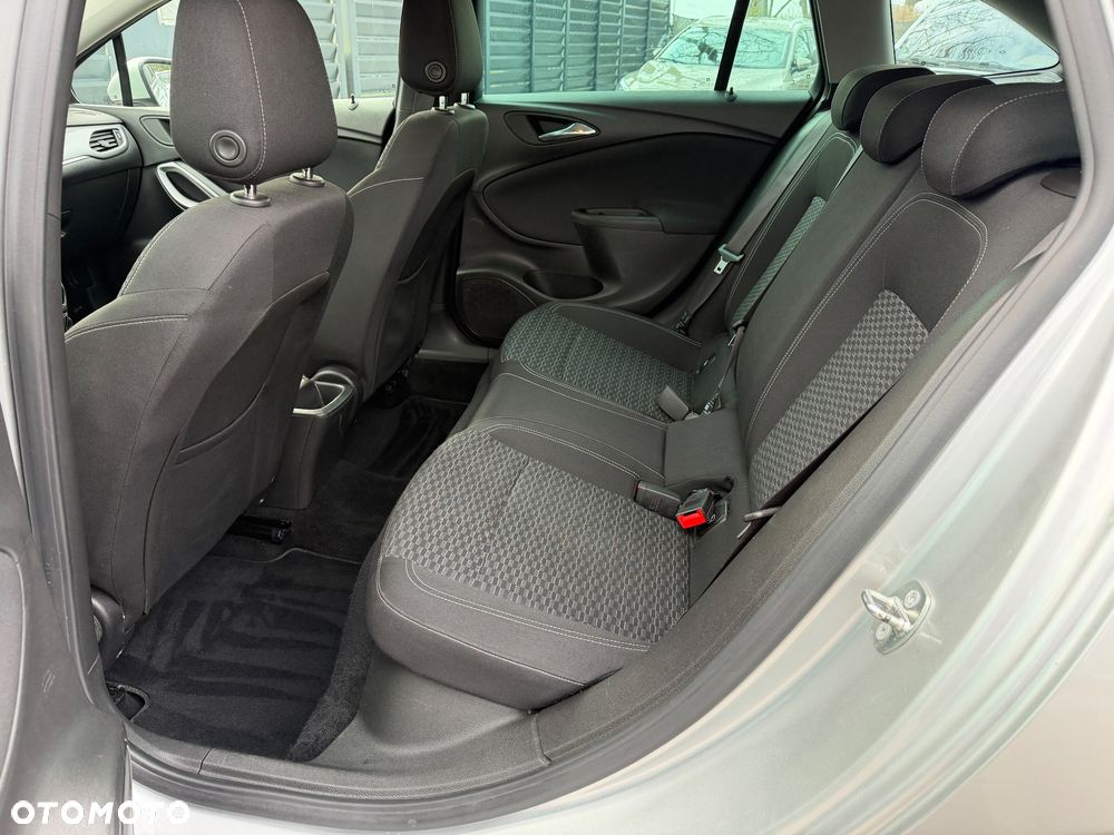 Opel Astra 1.6 CDTI Dynamic - 25