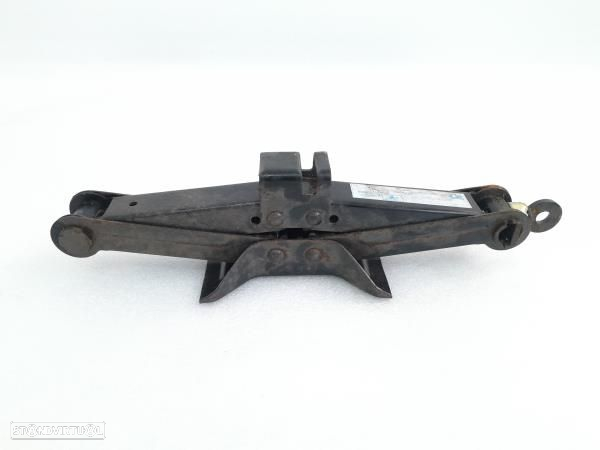 Kit Pneu Suplente / Macaco Mazda 3 (Bk) - 2