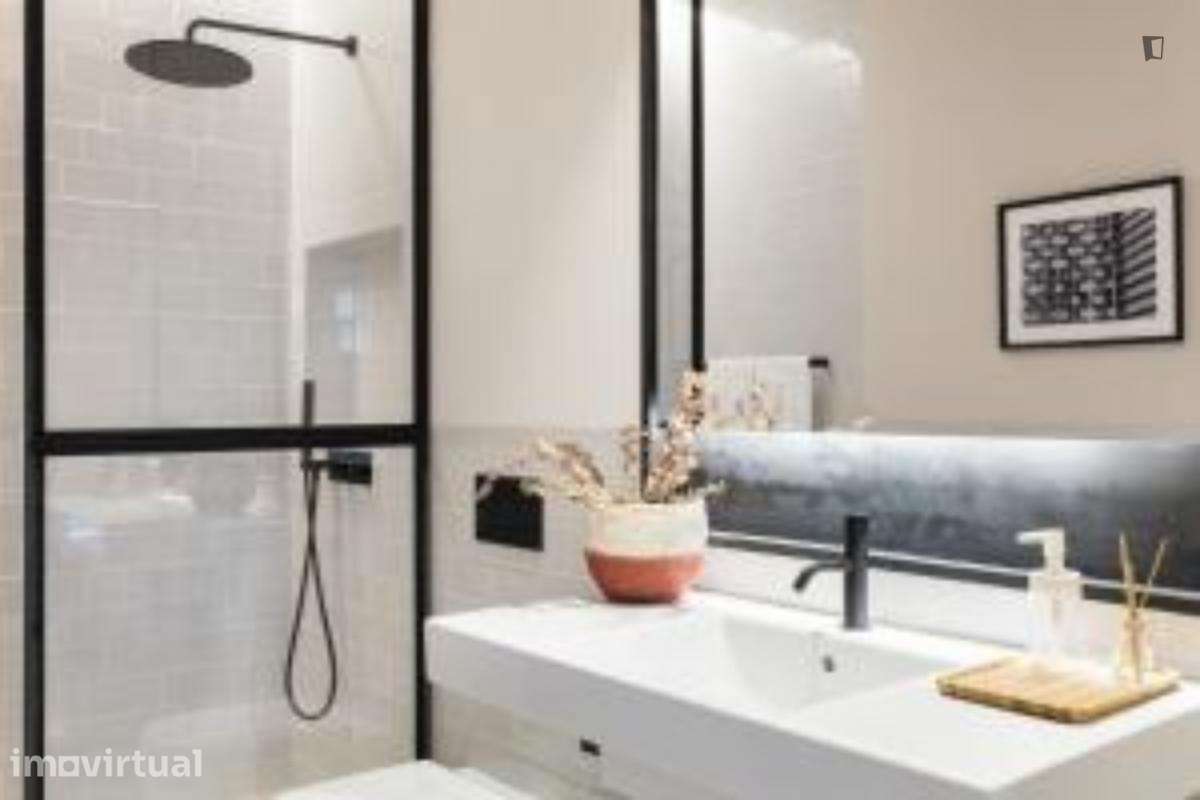 Apartamento com 2 quartos - localizado em Miragaia Porto - Grande imagem: 2/33