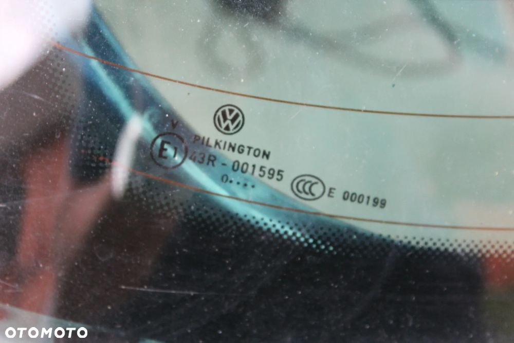 SZYBA TYLNEJ KLAPY VW PASSAT B7 KOMBI 2010 - 13