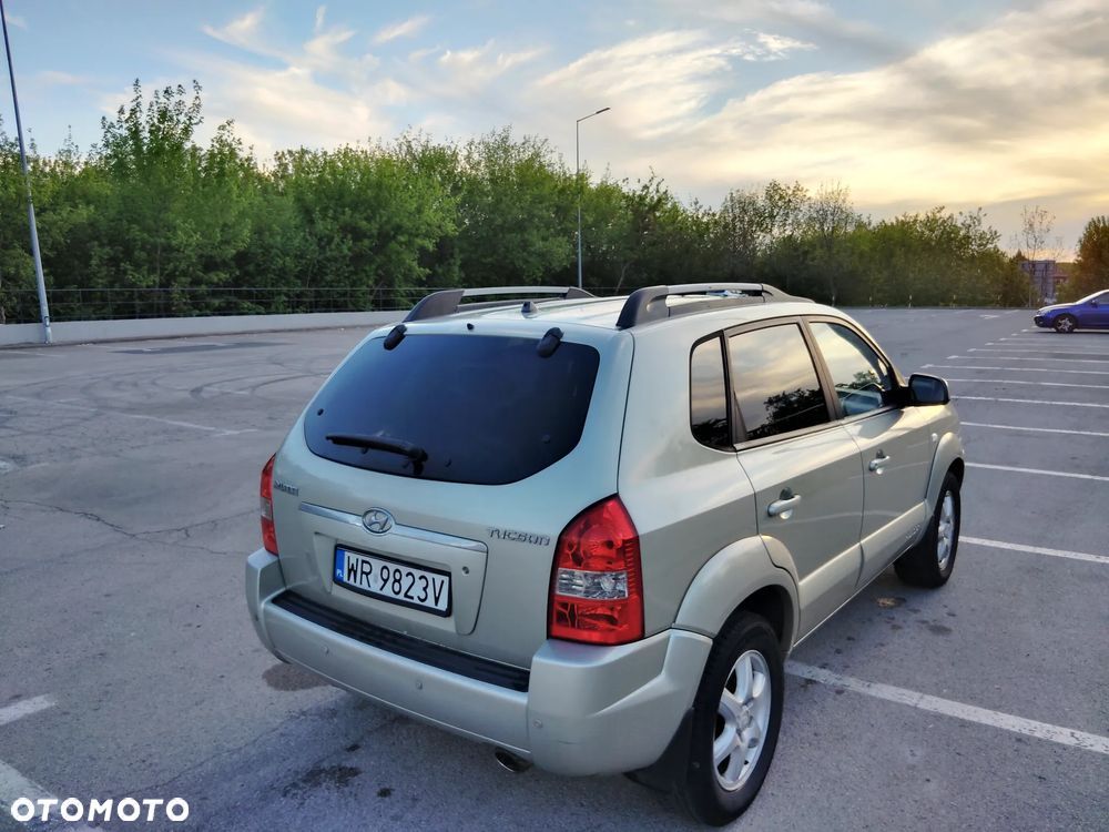 Hyundai Tucson 2.0 2WD GLS - 3