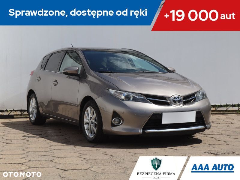 Toyota Auris - 2