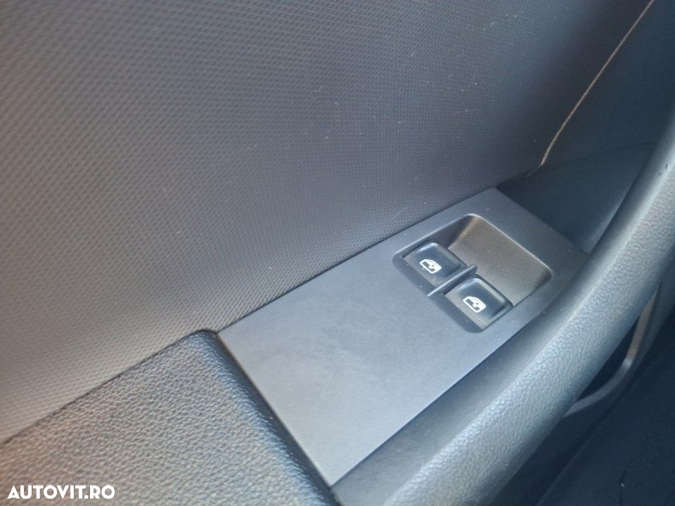 Skoda RAPID - 12