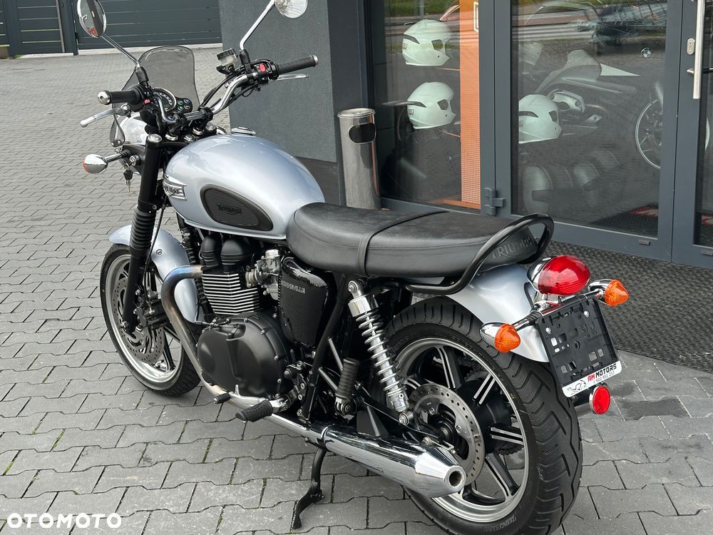 Triumph Bonneville - 28
