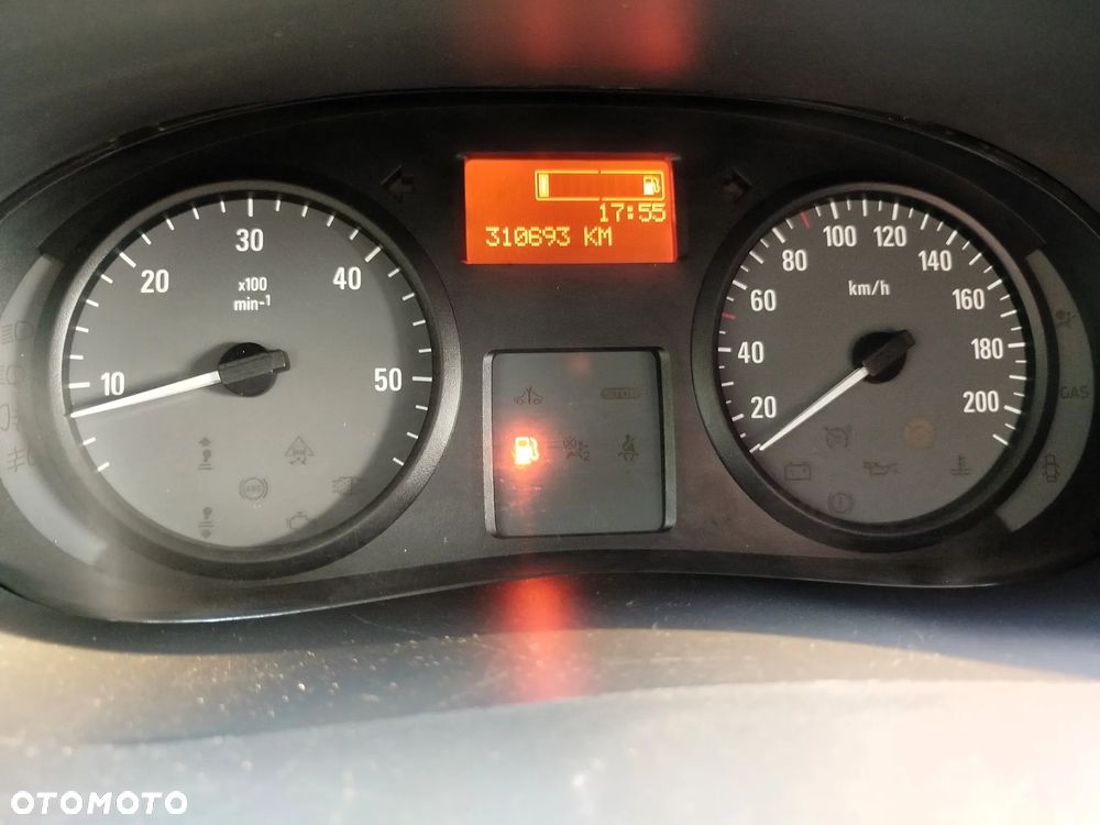 Opel Vivaro - 13