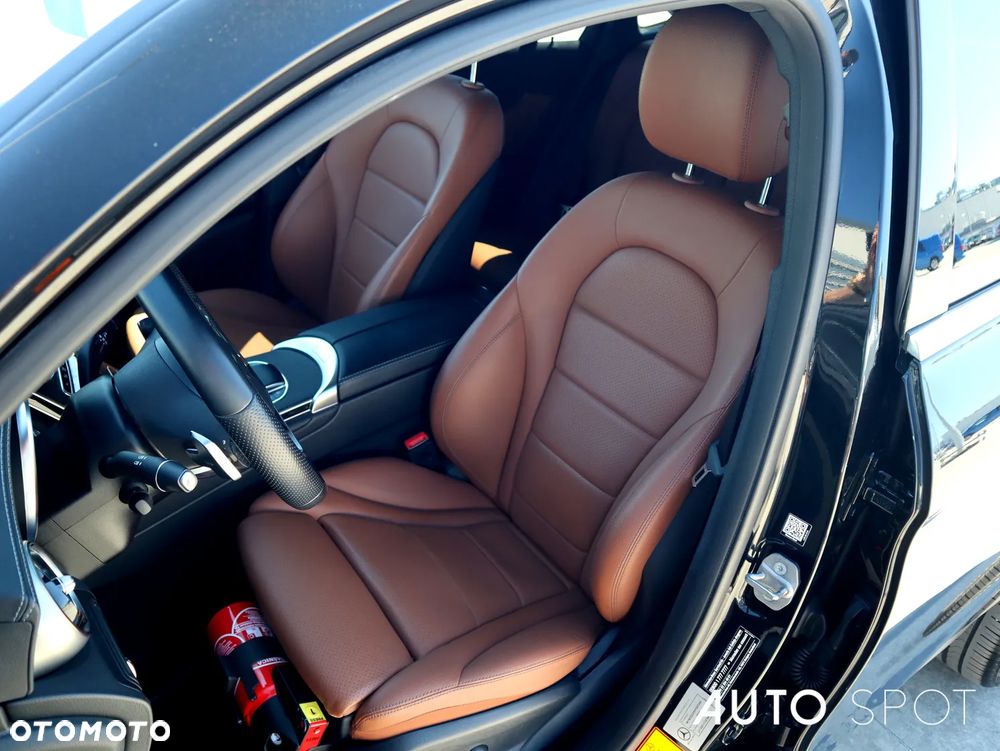 Mercedes-Benz GLC 300 d 4Matic 9G-TRONIC AMG Line - 19