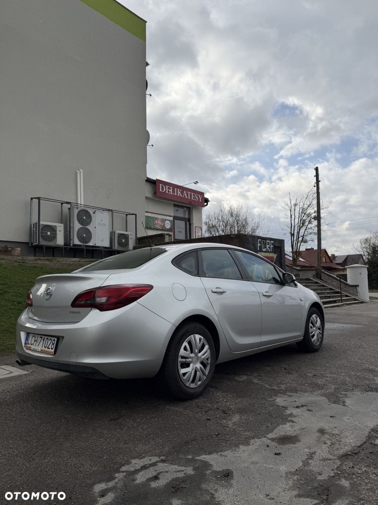 Opel Astra 1.4 T Essentia EU6 - 15