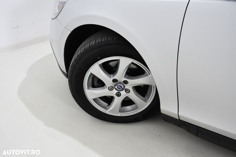 Volvo V40 - 23