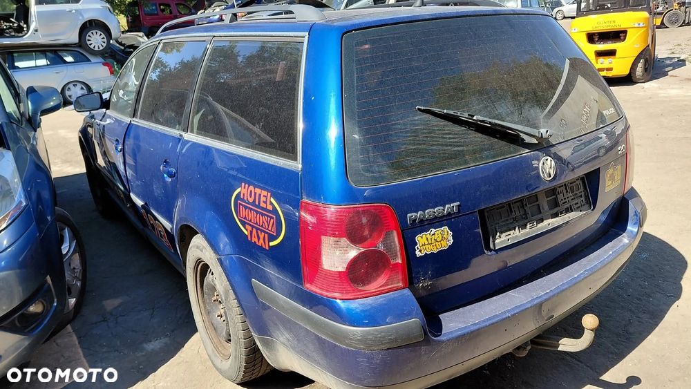 Części- Volkswagen Passat  Rok 2001 Pojemność 1984 Moc 85 kw Benzyna Kod lakieru: LC5X - 7