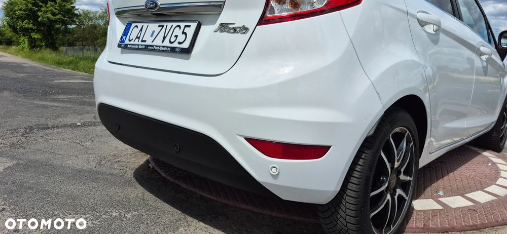 Ford Fiesta 1.6 Ti-VCT SYNC Edition - 22
