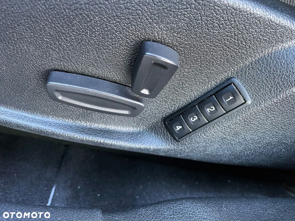 Ford Mondeo 2.0 TDCi Titanium S - 27