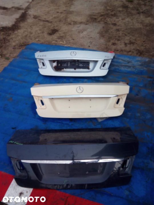 MERCEDES E 212 sedan klapa chrom kolory srebrna budyń szara - 4