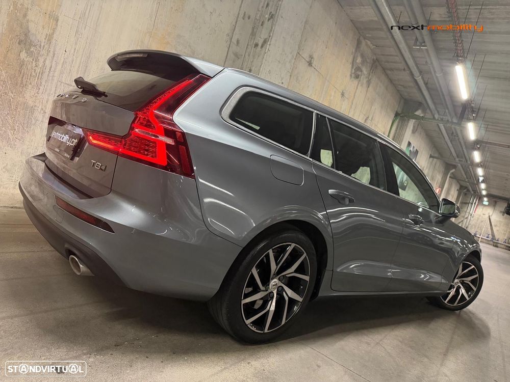 Volvo V60 2.0 T8 AWD TE Momentum Plus - 10