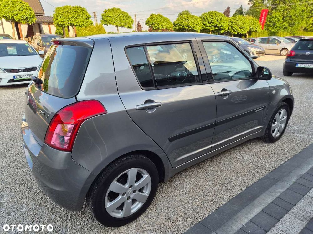Suzuki Swift - 10