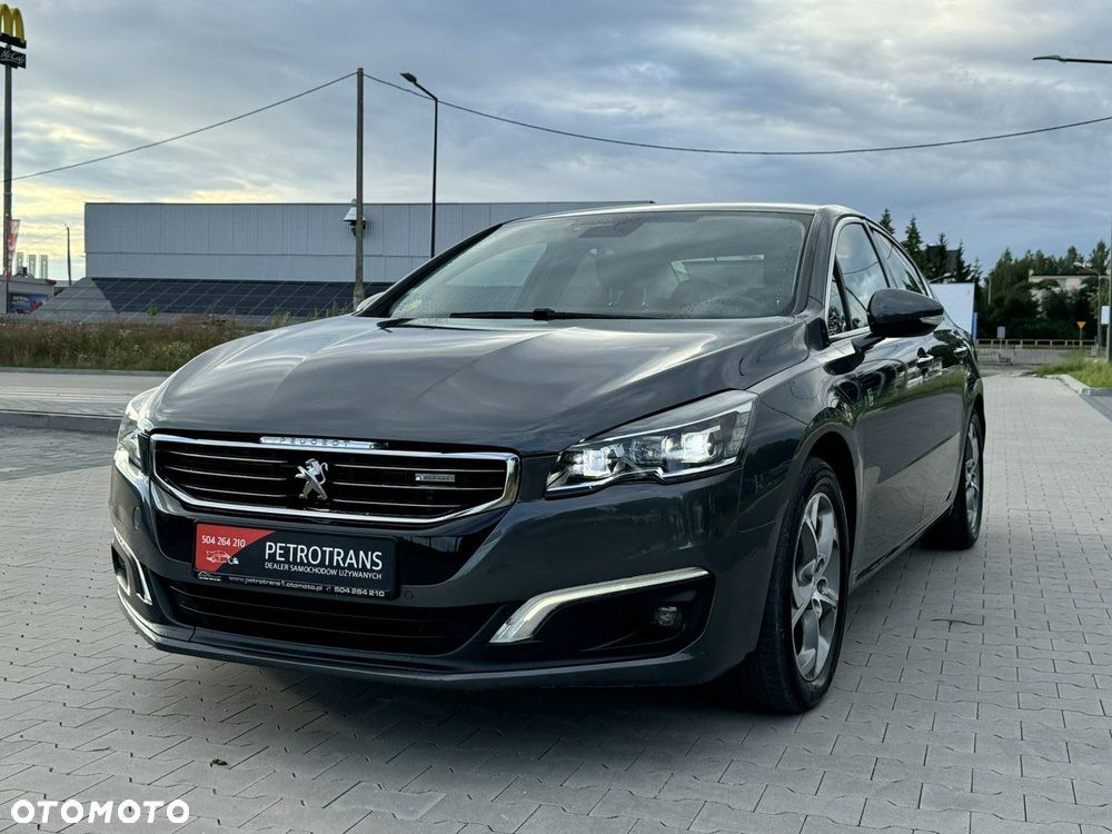 Peugeot 508 RXH Hybrid4 - 2