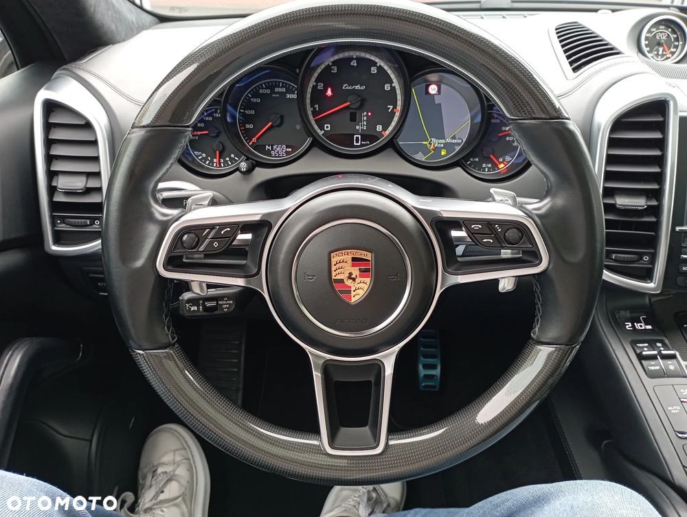 Porsche Cayenne Turbo - 13