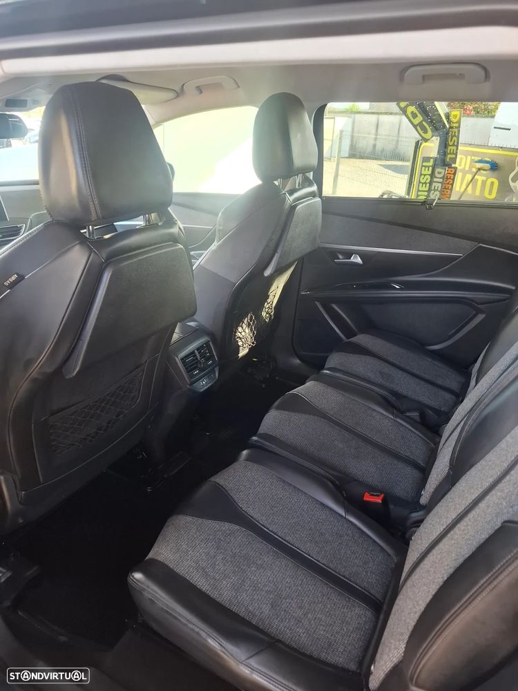Peugeot 5008 - 7