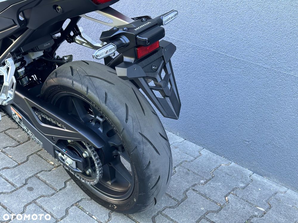 Honda Hornet - 25