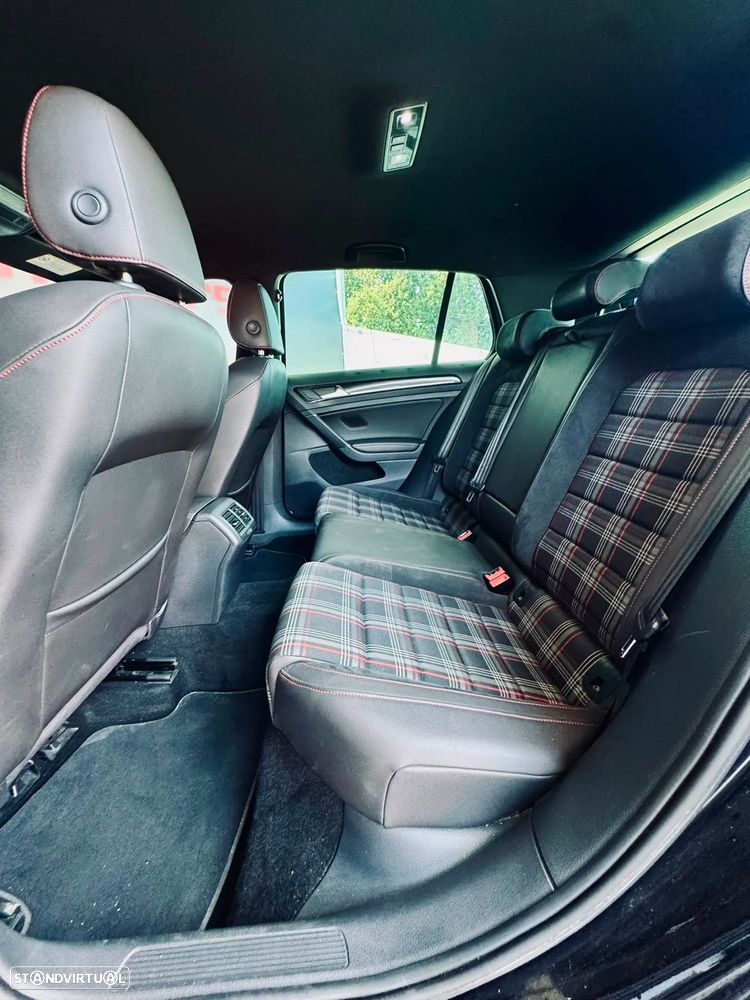 VW Golf 2.0 TSi GTi DSG Performance - 17
