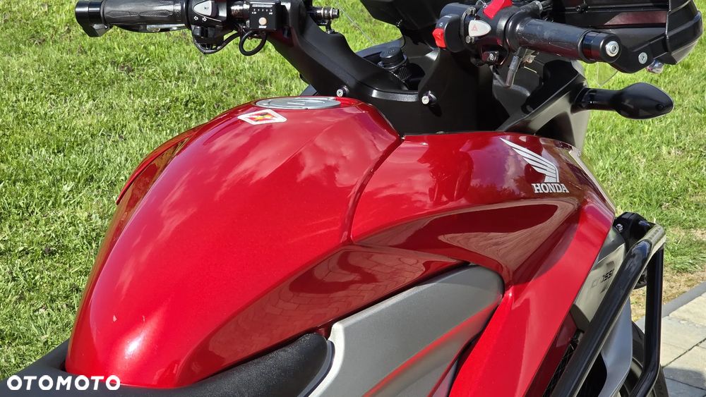 Honda VFR - 30