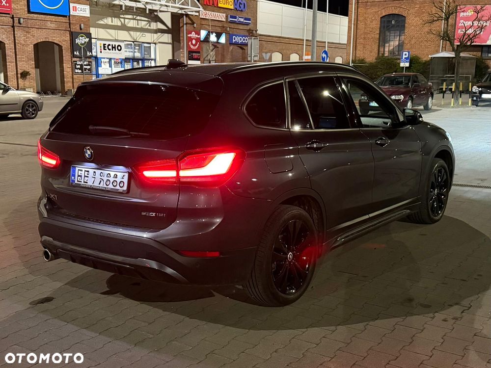 BMW X1 sDrive18i Sport Line - 10