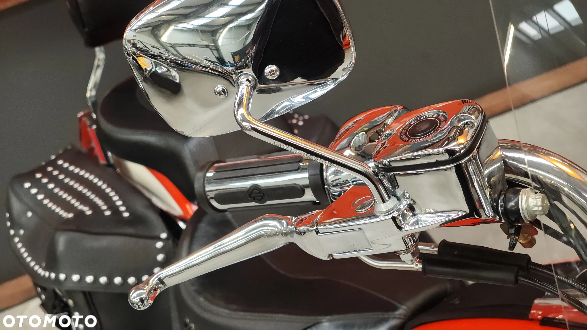 Harley-Davidson Softail Heritage Classic - 26