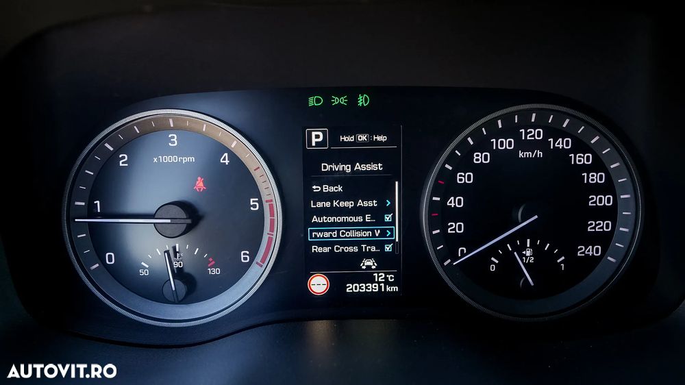 Hyundai Tucson 2.0 CRDI 4WD 6AT Luxury+ - 20