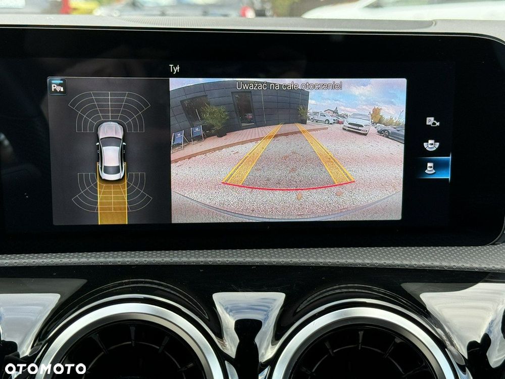 Mercedes-Benz CLA 180 AMG Line 7G-DCT - 28